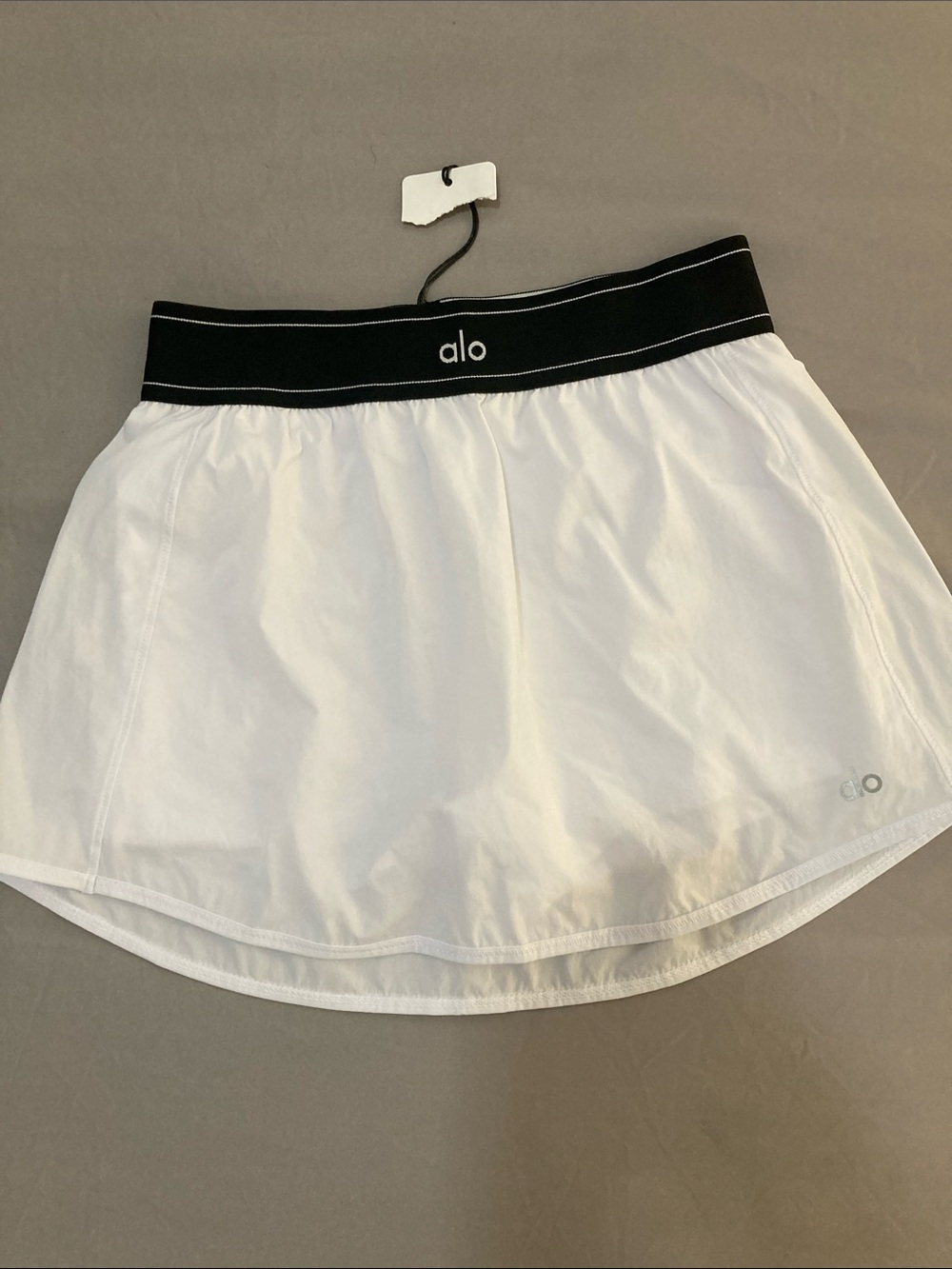 ALO Yoga White Skort with Black Elastic Waistband